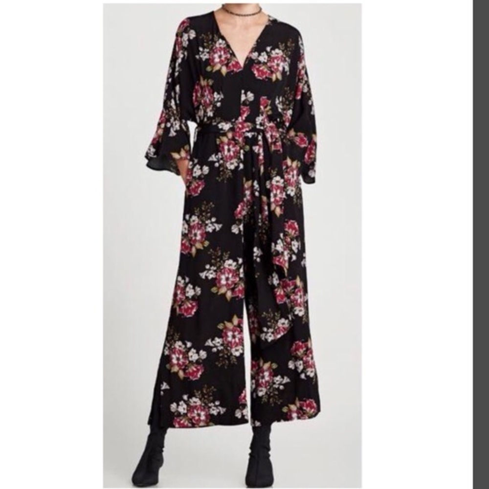NWOT Zara Cropped Flowered Jumpsuit Black